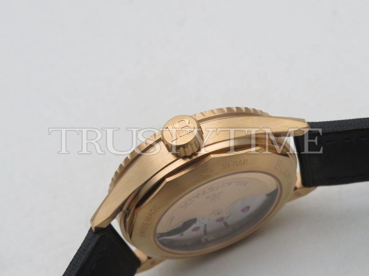 Копия часов Blancpain Fifty Fathoms Bathyscaphe 5000-36S40-O52A