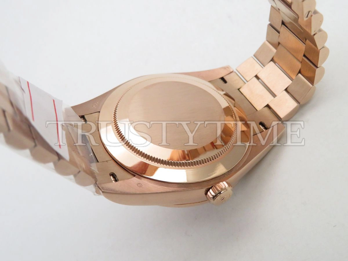Копия часов Rolex Day-Date 40mm 228345RBR-0006