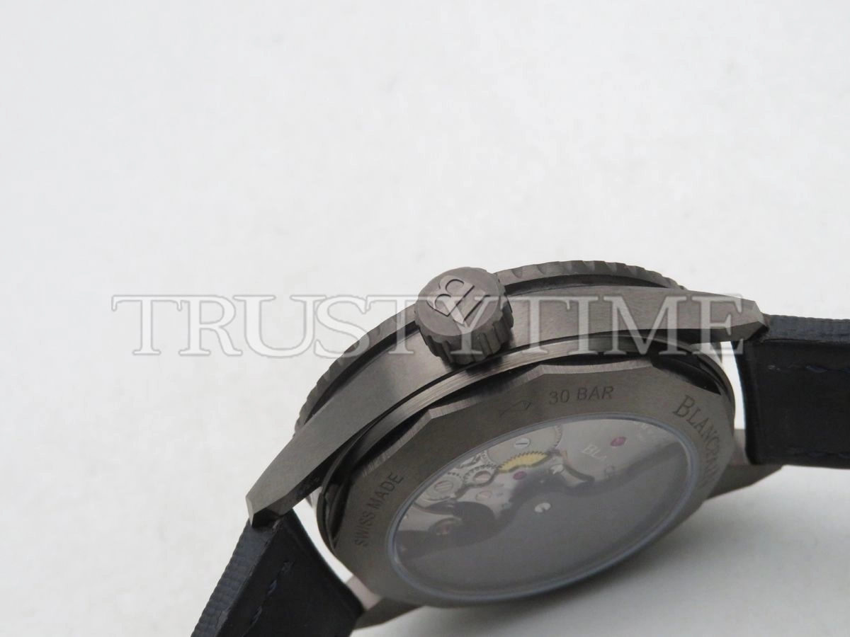 Копия часов Blancpain Fifty Fathoms Bathyscaphe 5000-0240-O52A