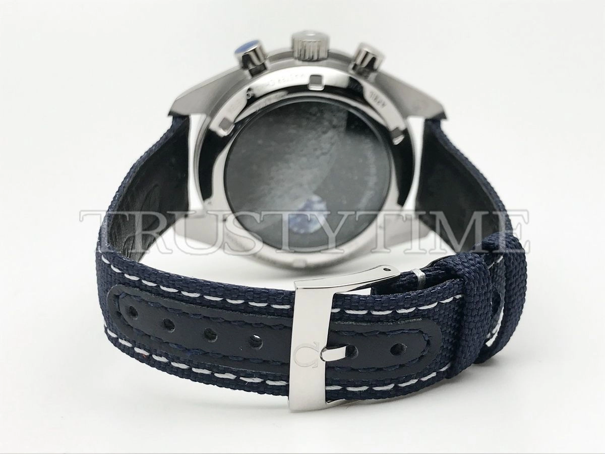 Копия часов Omega Speedmaster Anniversary Series Silver Snoopy Award 42mm 310.32.42.50.02.001