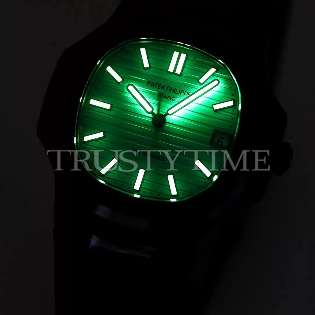 Копия часов Patek Philippe Nautilus 40mm AET Remould Ceramic Tiffany 5711
