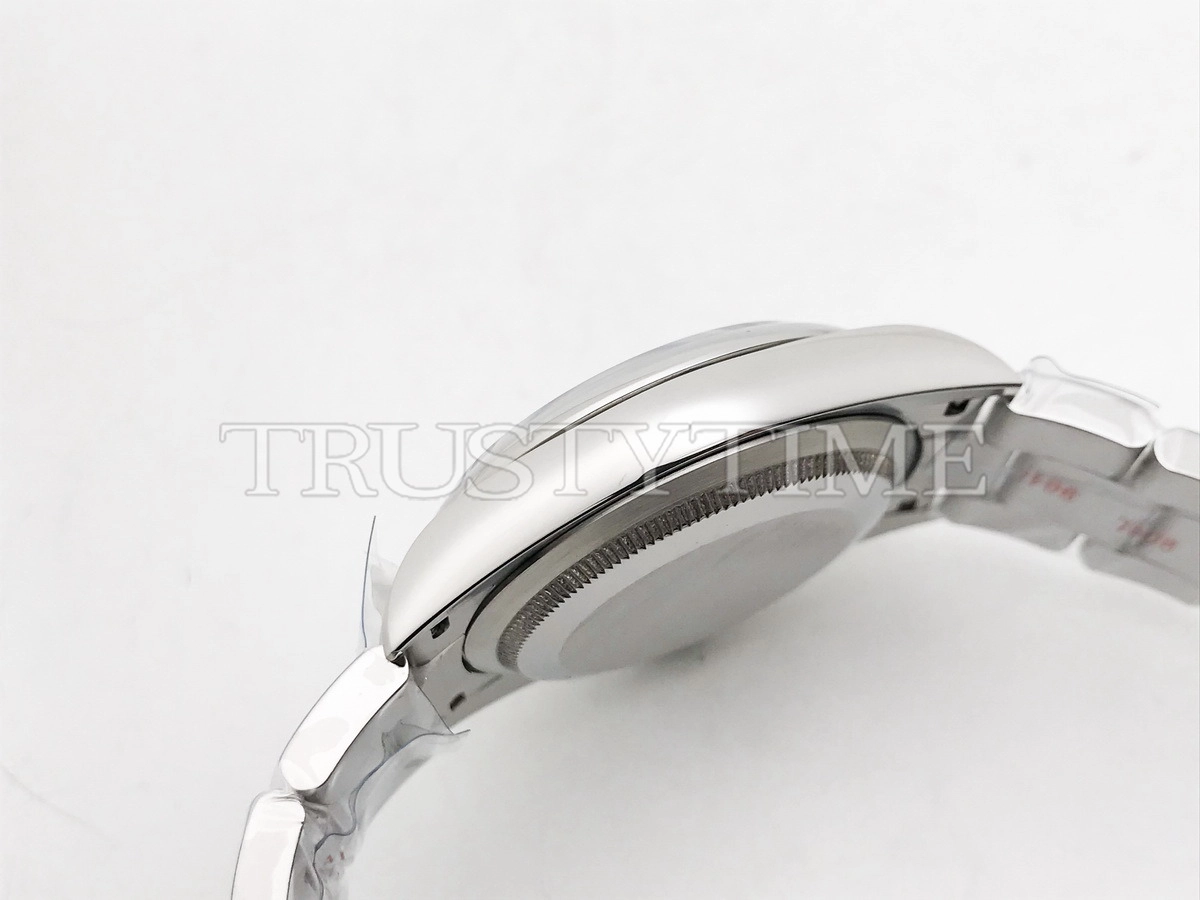Копия часов Rolex Oyster Perpetual 36mm 126000-0013