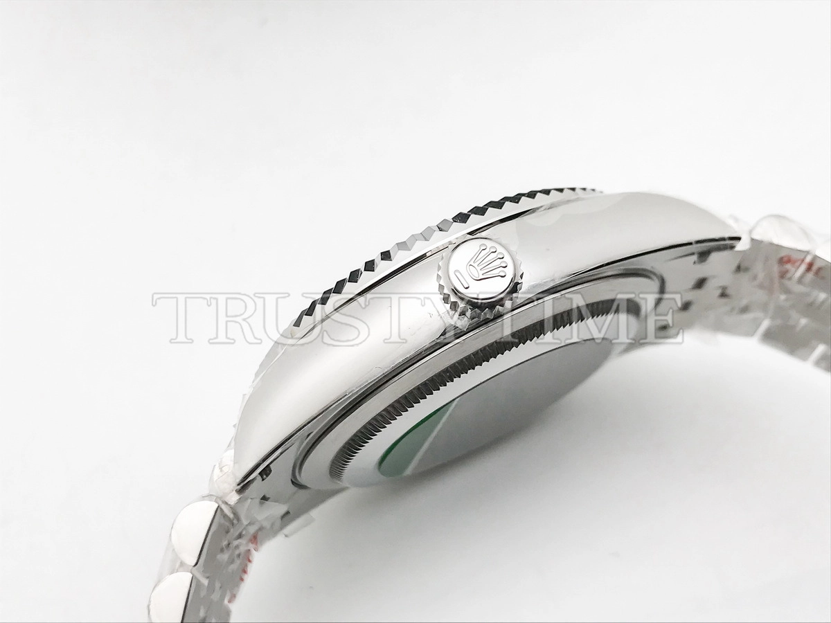 Копия часов Rolex Sky-Dweller 42mm 336934-0008