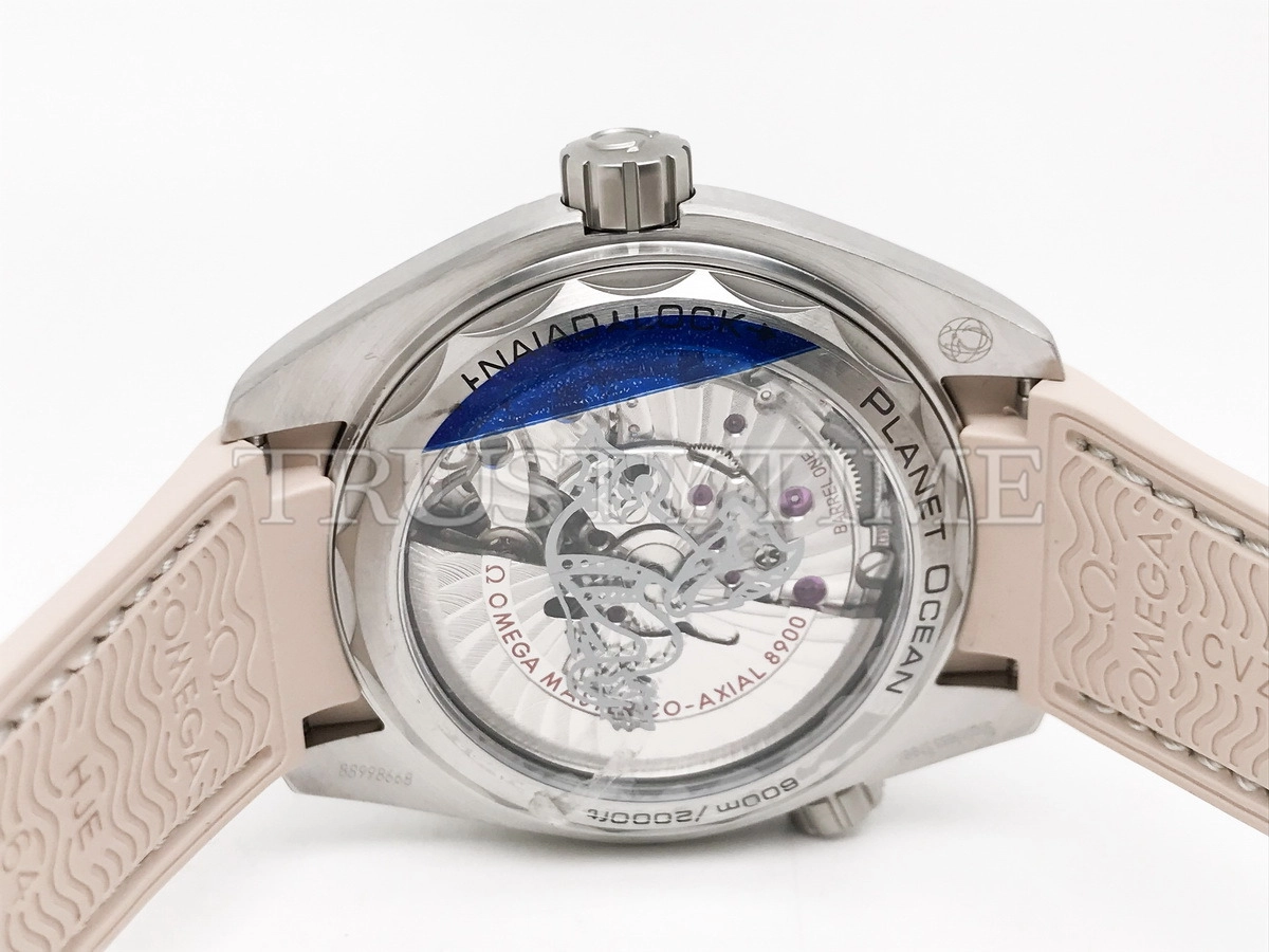 Копия часов Omega Seamaster Planet Ocean 600m 43,5mm 215.32.44.21.09