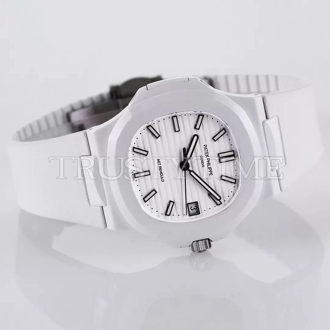 Копия часов Patek Philippe Nautilus 40mm AET Remould Ceramic Tiffany 5711
