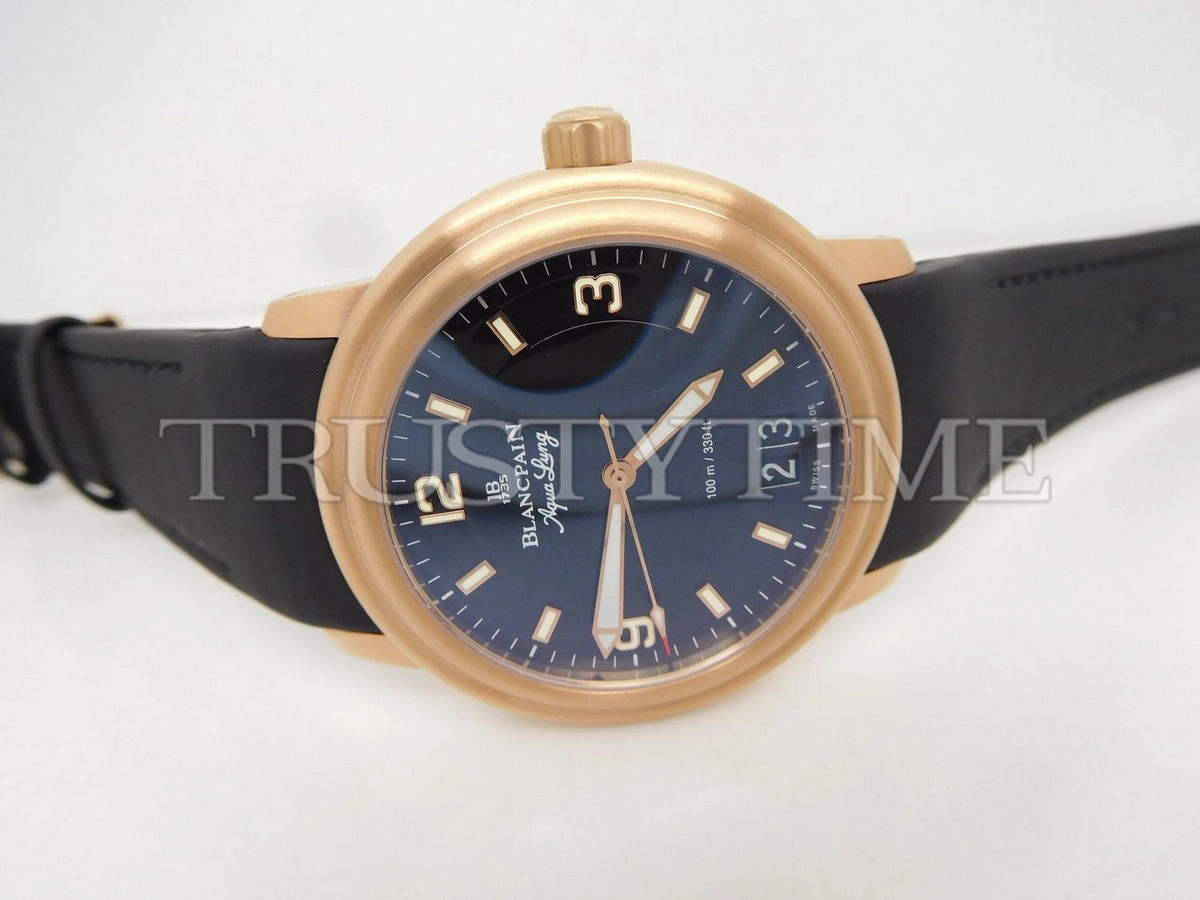 Копия часов Blancpain Leman Aqua Lung Grande Date 2850B-3630A-64B