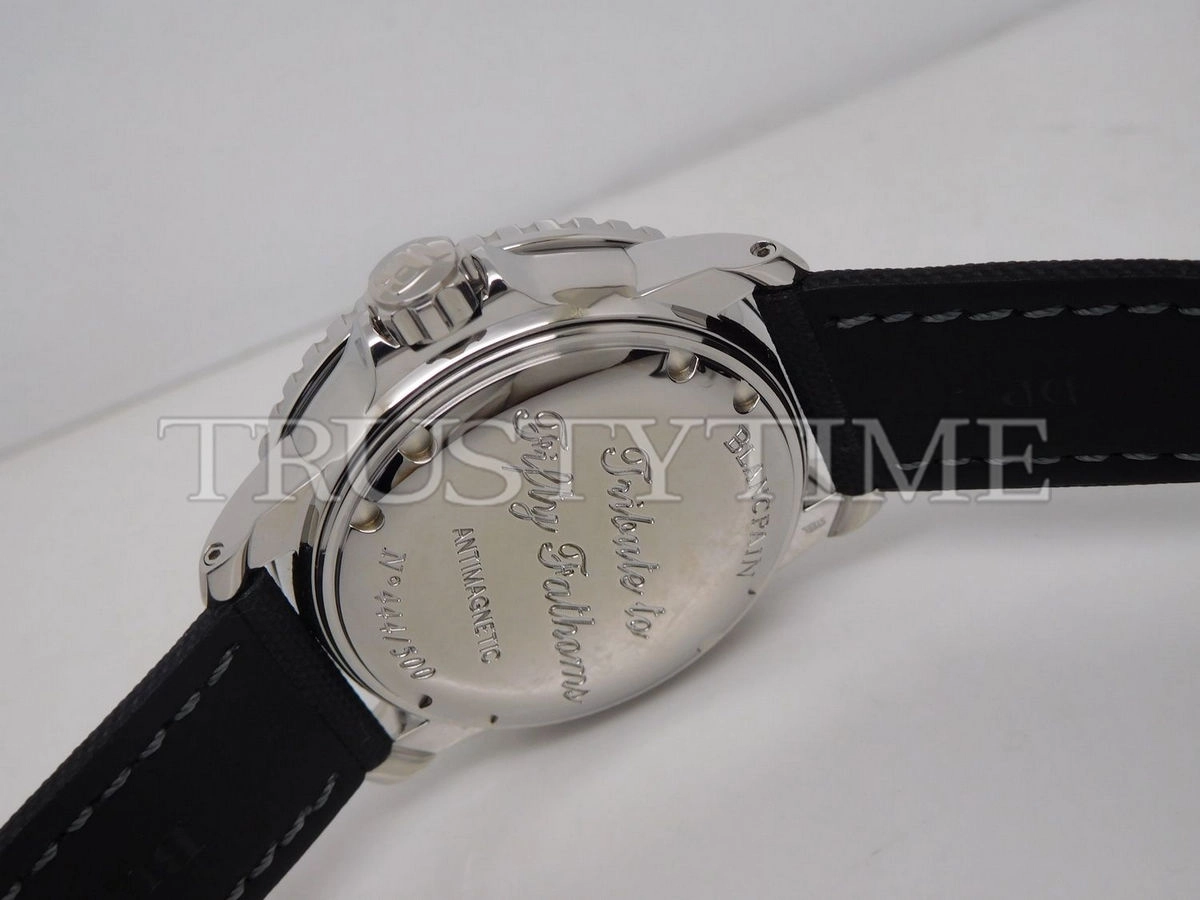 Копия часов Blancpain Fifty Fathoms No Radiation 5008D-1130-B64A