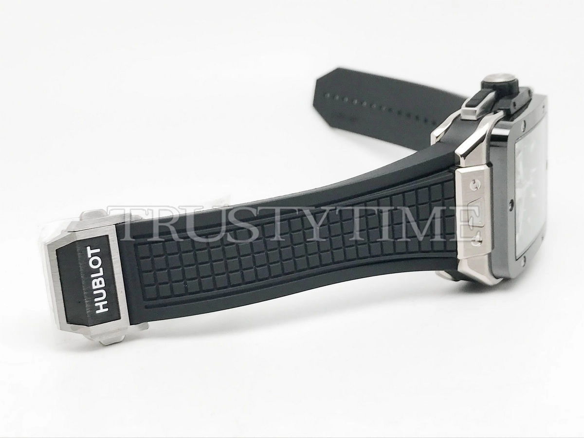Копия часов Hublot Square Bang Unico Titanium Ceramic 821.NM.0170.RX