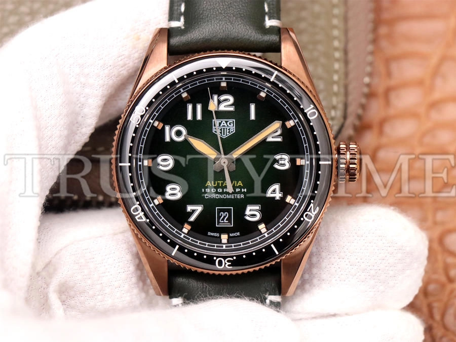 Копия часов Tag Heuer Autavia Isograph Calibre 5 42mm WBE5190.FC8268