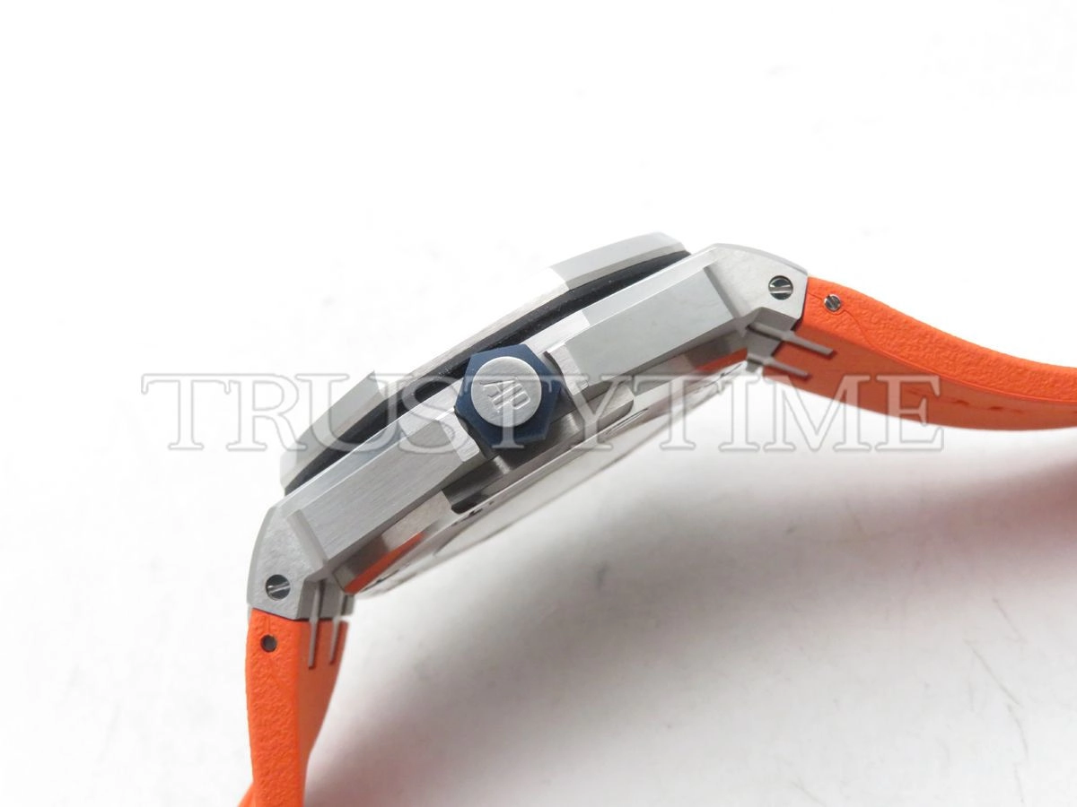 Копия часов Audemars Piguet Royal Oak Offshore Diver 15710ST.OO.A070CA.01