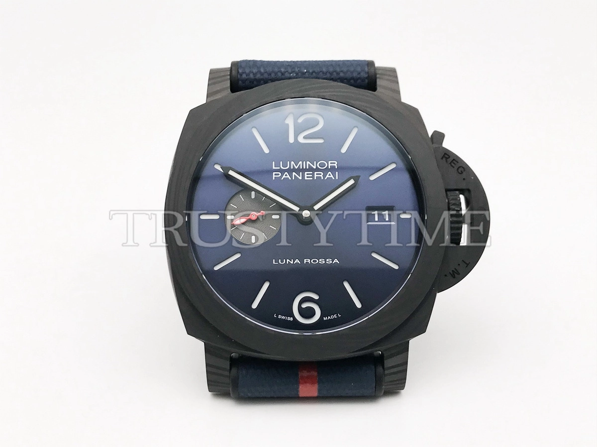 Копия часов Panerai Luminor Marina Carbotech™ Luna Rossa 44mm PAM01529