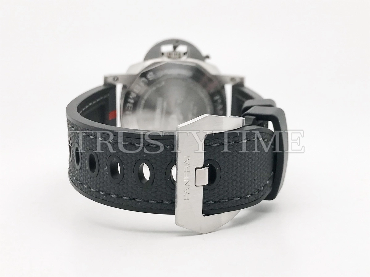 Копия часов Panerai Submersible Luna Rossa 42mm PAM01565