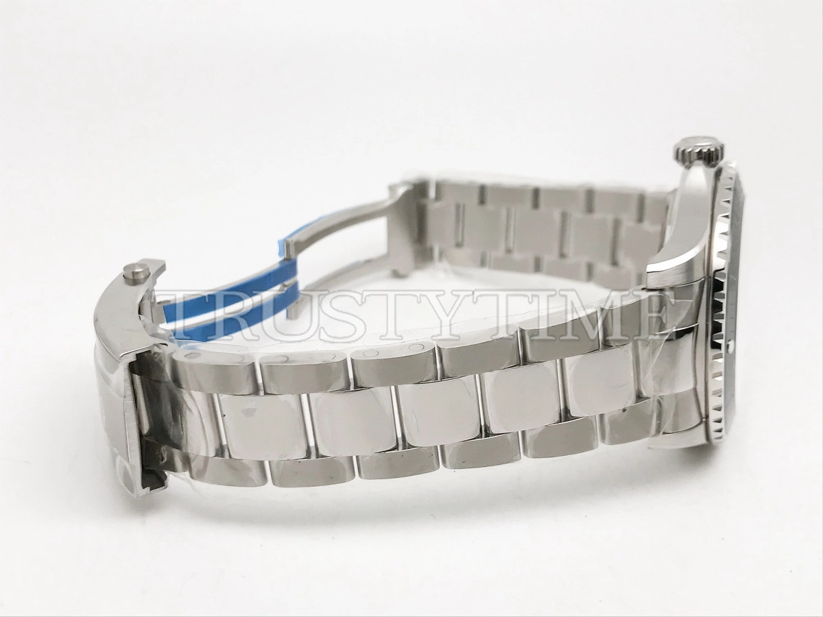 Копия часов Breitling Superocean Automatic 44mm A17376211B1A1