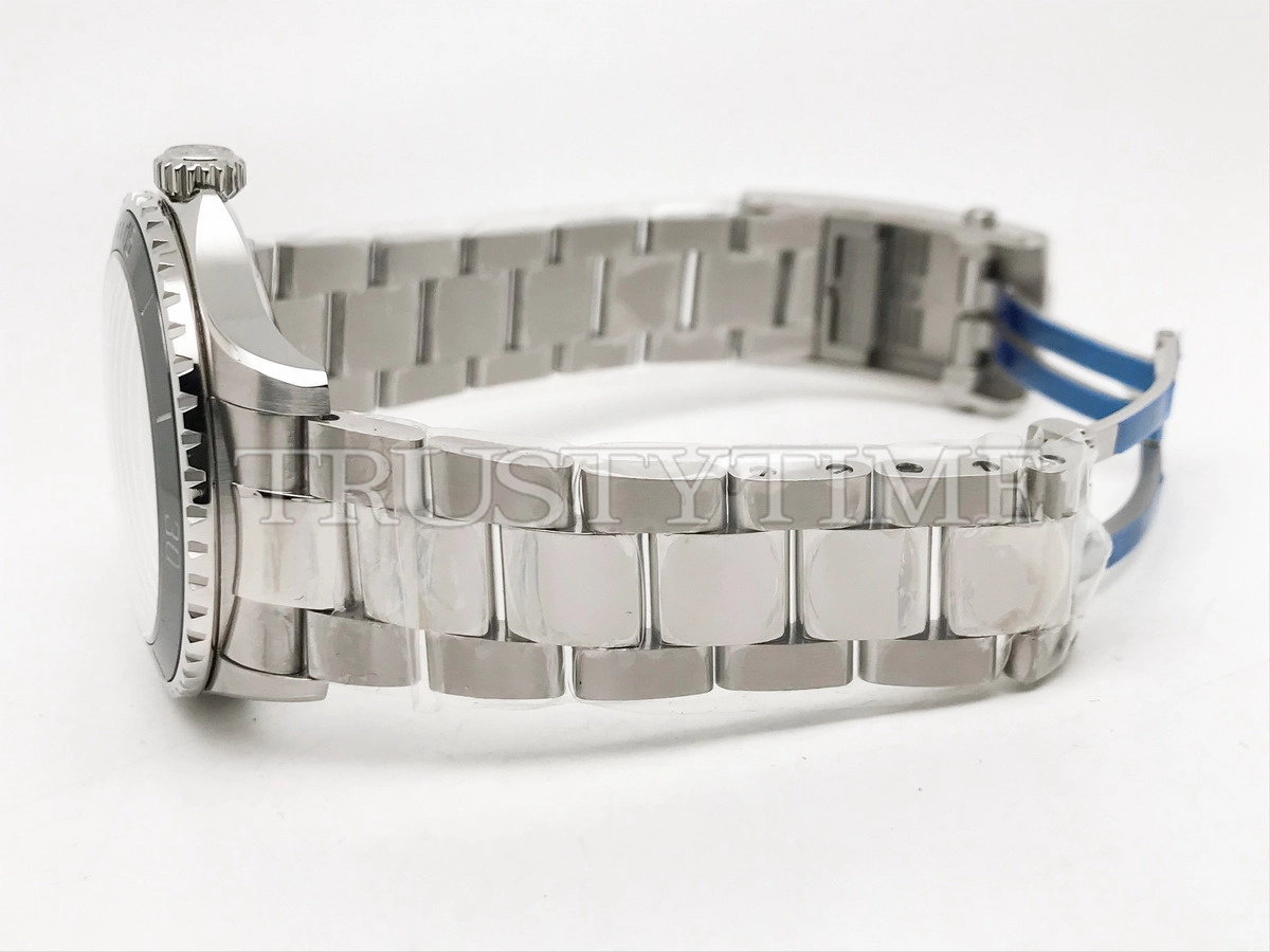 Копия часов Breitling Superocean Automatic 44mm A17376211B1A1