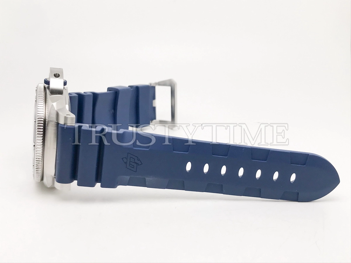 Копия часов Panerai Submersible QuarantaQuattro Aspen & Scottsdale Edition 44mm PAM01696