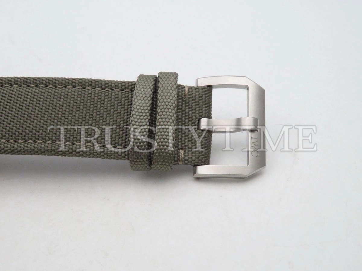 Копия часов IWC Pilot's Watch Chronograph Top Gun Miramar 44mm IW389002
