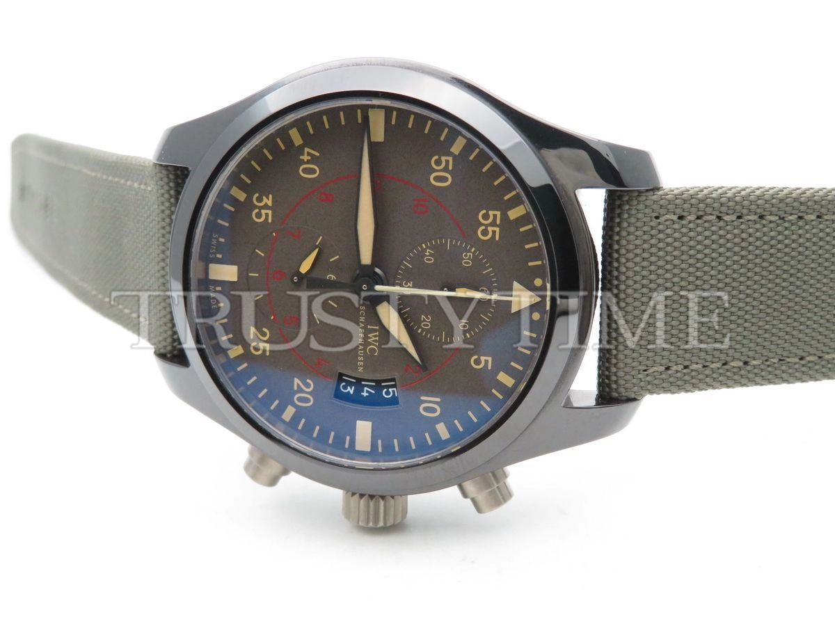 Копия часов IWC Pilot's Watch Chronograph Top Gun Miramar 44mm IW389002