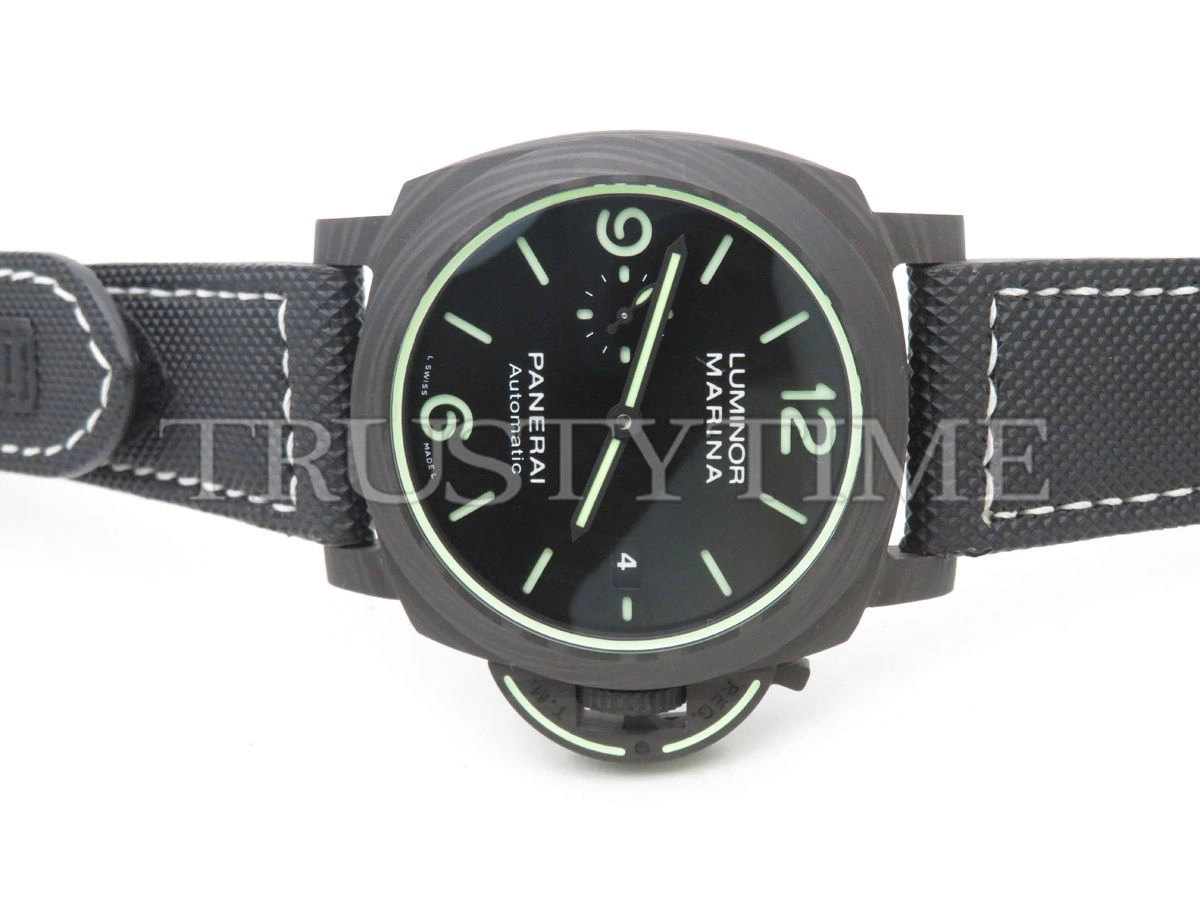 Копия часов Panerai Luminor 1950 3 Days Carbotech 44mm PAM01118
