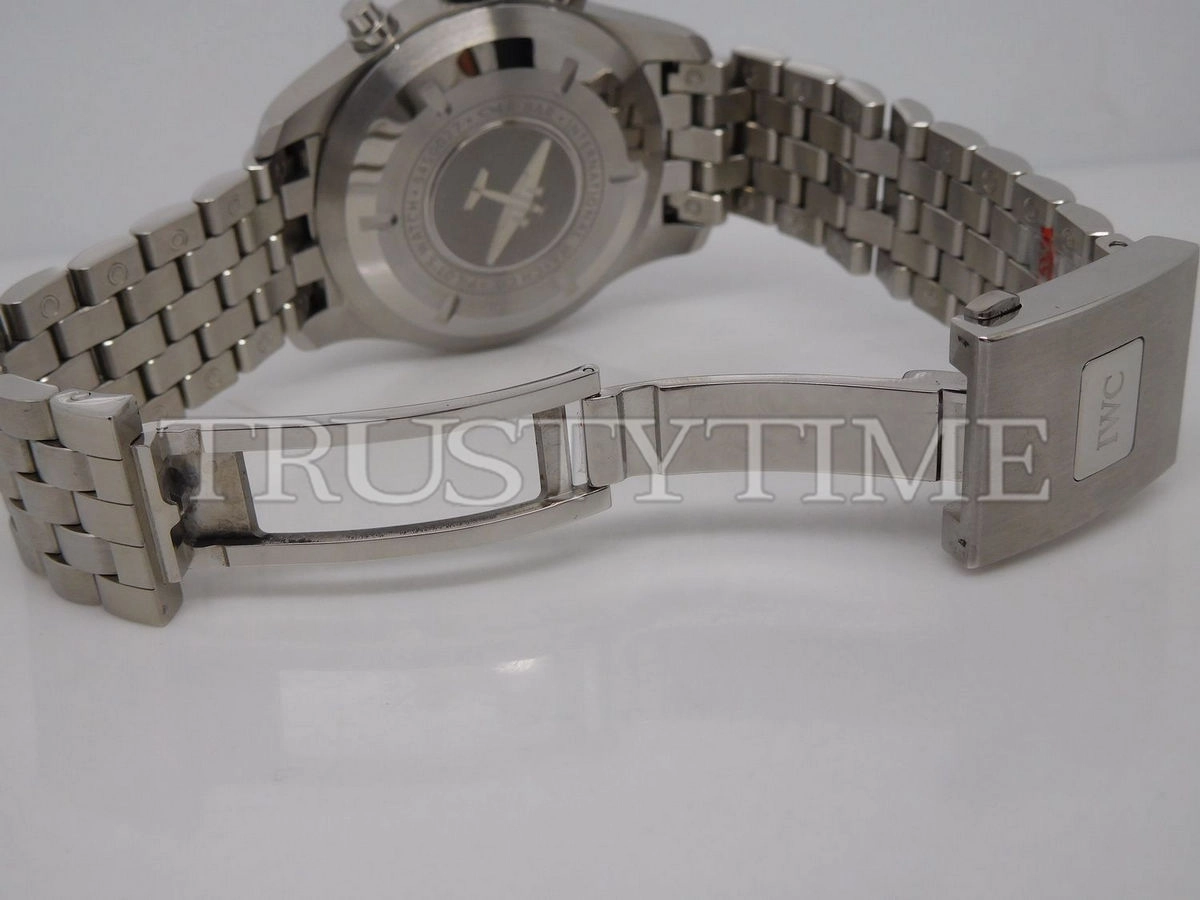 Копия часов IWC Pilot's Watch Chronograph 43mm IW377710