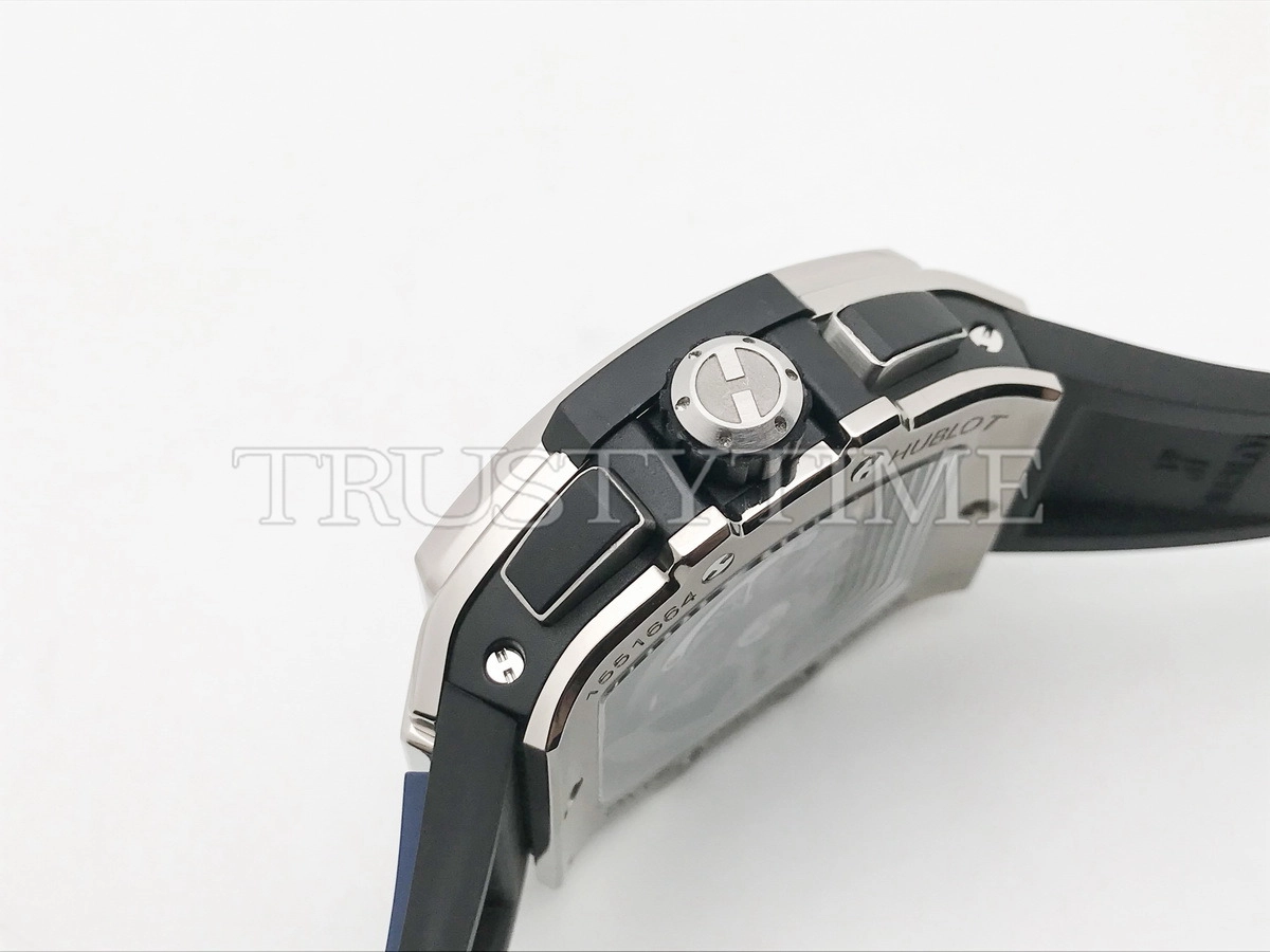 Копия часов Hublot Spirit Of Big Bang Titanium 42 642.NX.7170.RX