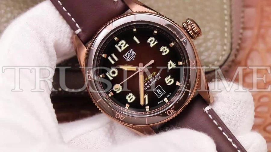 Копия часов Tag Heuer Autavia Isograph Calibre 5 42mm WBE5193.FC8300