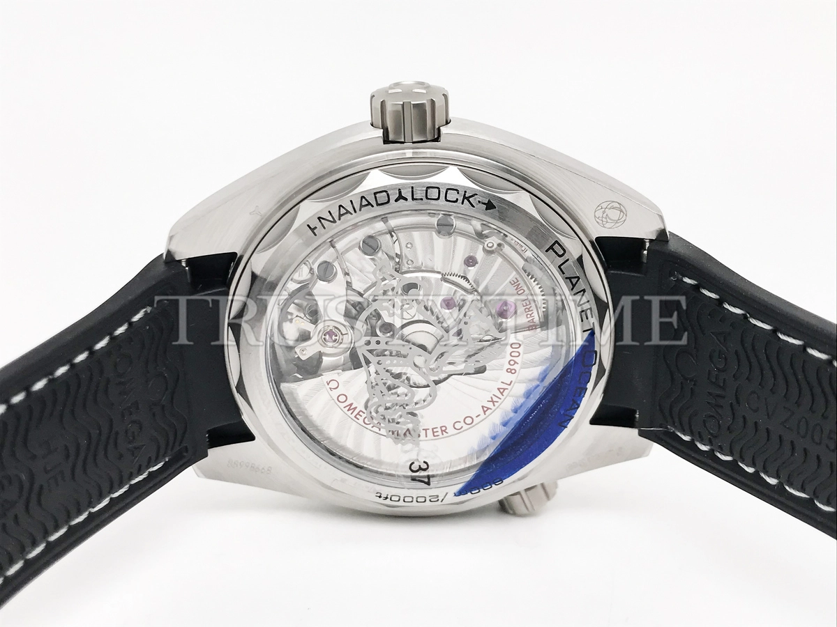 Копия часов Omega Seamaster Planet Ocean 600m 43,5mm 215.32.44.21.01.002