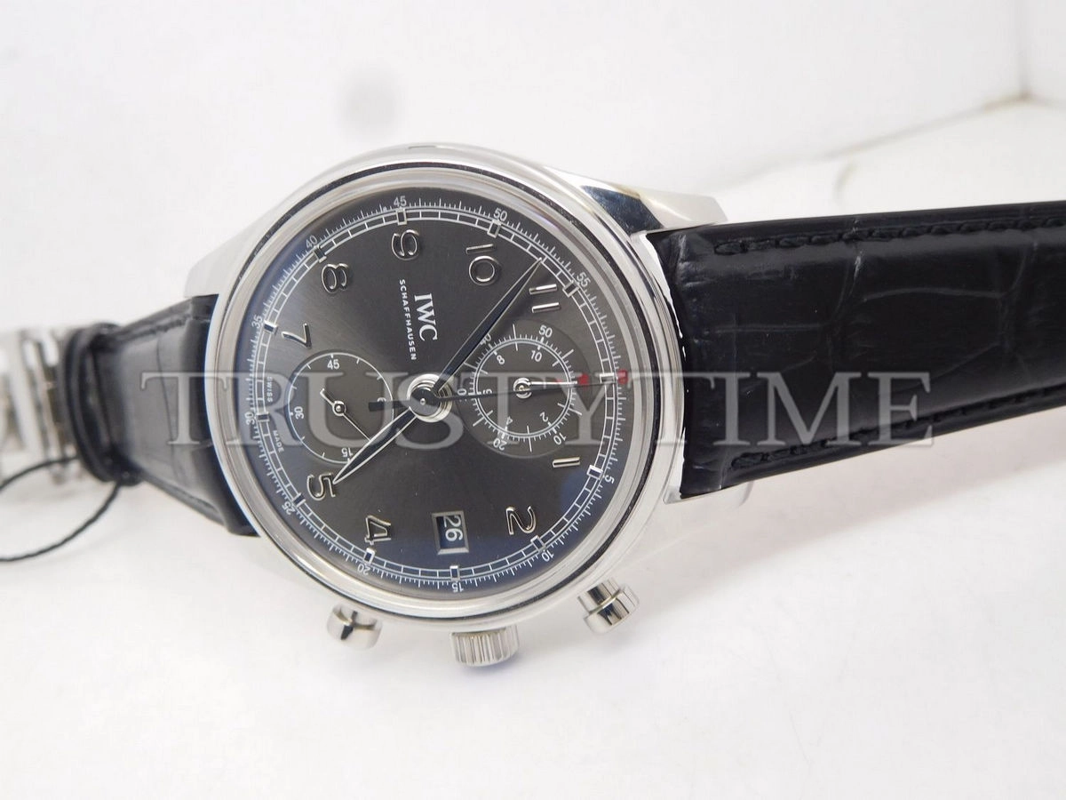 Копия часов IWC Portugieser Chronograph Classic 42mm IW390404