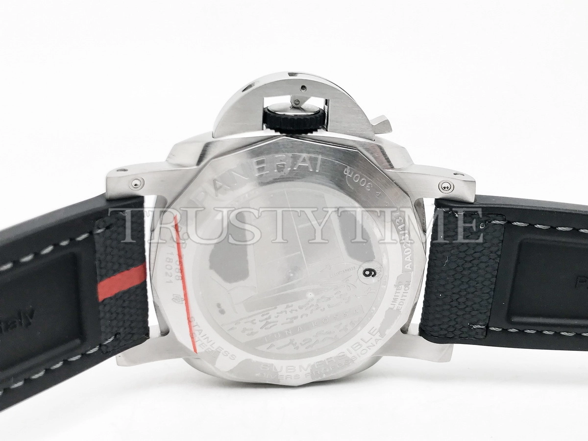Копия часов Panerai Submersible QuarantaQuattro Luna Rossa 44mm PAM01681