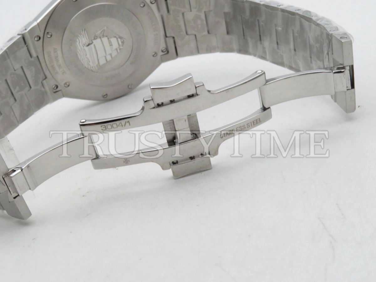 Копия часов Vacheron Constantin Overseas Automatic 42mm 47040/B01A-9093