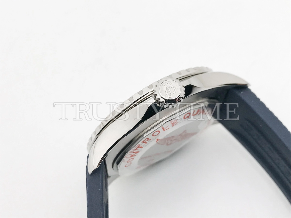 Копия часов Breitling Superocean Automatic 44mm A17376211C1S1