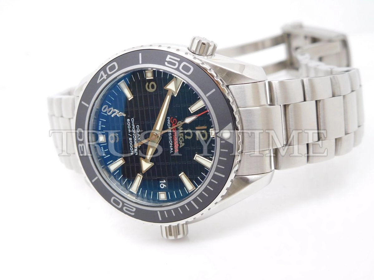 Копия часов Omega Seamaster Planet Ocean 600m Omega Co‑Axial Skyfall 007 42 mm 232.30.42.21.01.004