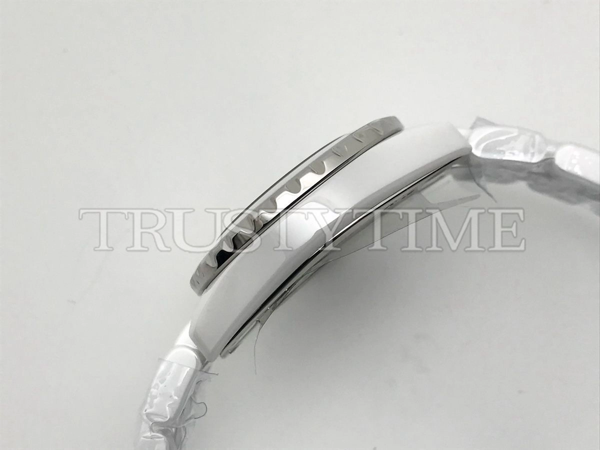 Копия часов Chanel J-12 33 Graffiti H5239