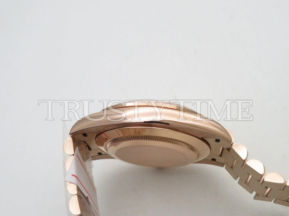 Копия часов Rolex Day-Date 40mm 228345RBR-0006