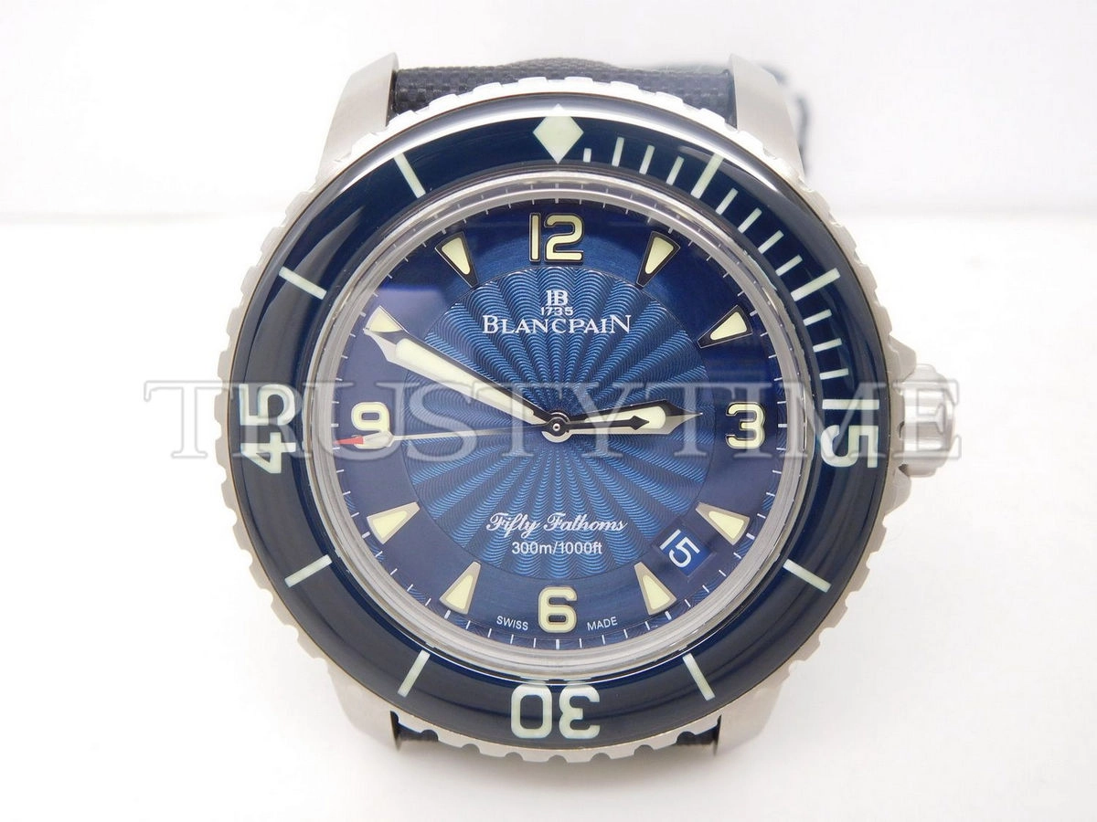 Копия часов Blancpain Fifty Fathoms 5015D-1140-52B