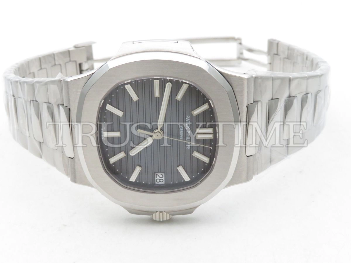 Копия часов Patek Philippe Nautilus 40mm 5711/1A-010