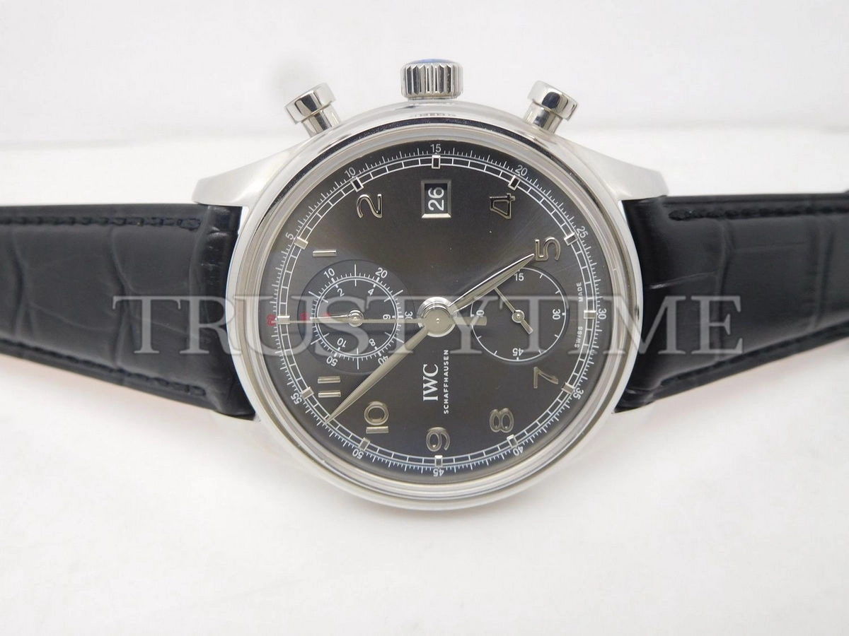 Копия часов IWC Portugieser Chronograph Classic 42mm IW390404