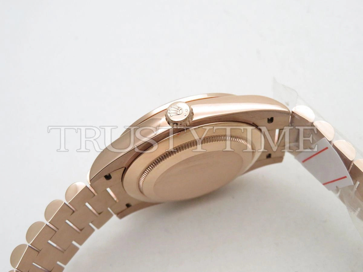 Копия часов Rolex Day-Date 40mm 228345RBR-0006