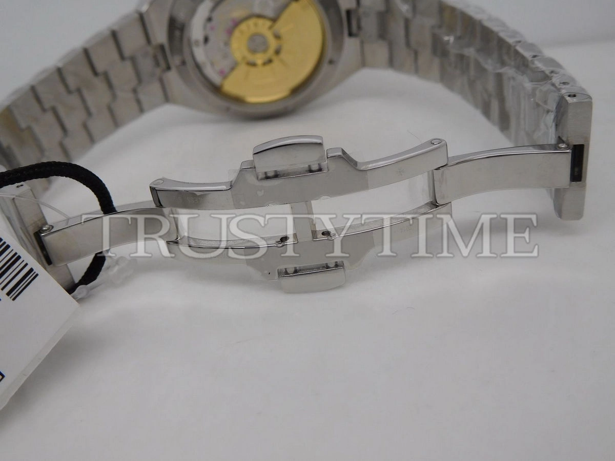 Копия часов Vacheron Constantin Overseas Chronograph 42mm 5500V/110A-B147