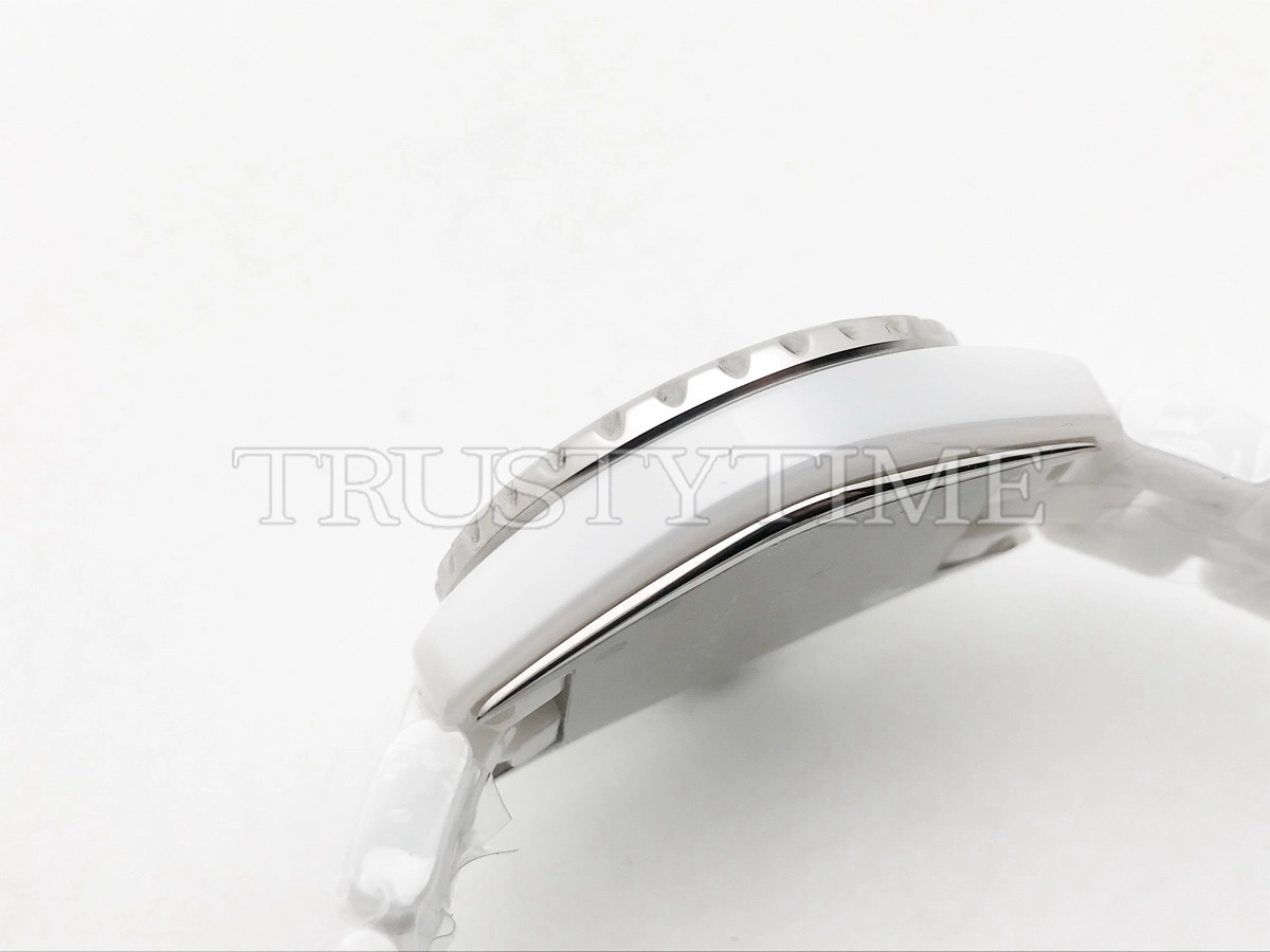 Копия часов Chanel J-12 White Blue Light 33 H3826