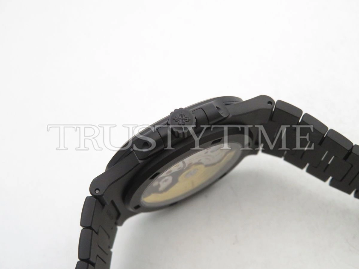 Копия часов Patek Philippe Nautilus MAD Paris Custom 40mm 5711