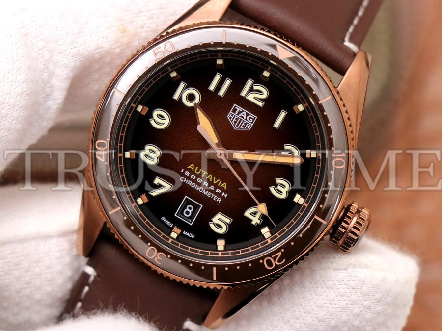 Копия часов Tag Heuer Autavia Isograph Calibre 5 42mm WBE5193.FC8300