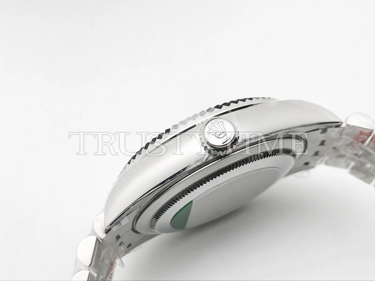 Копия часов Rolex Sky-Dweller 42mm 336934-0004