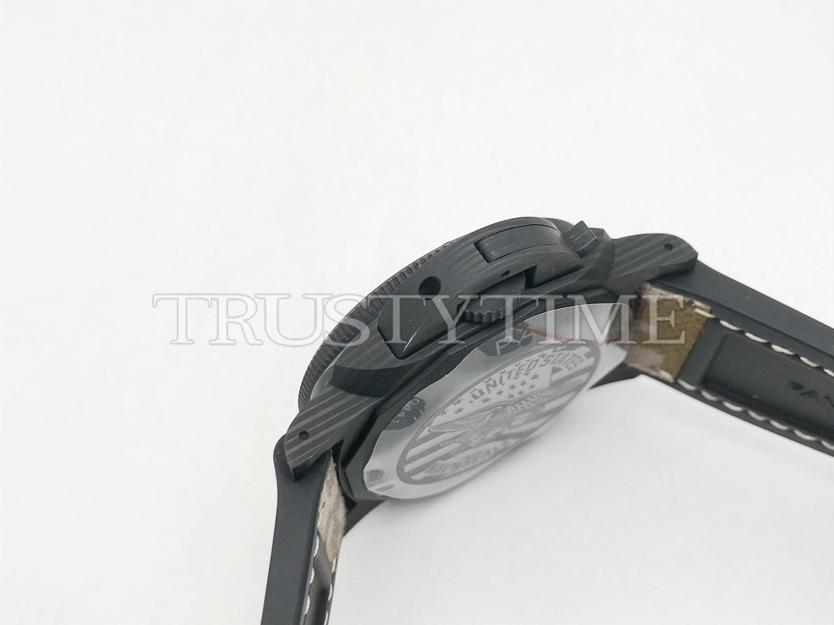 Копия часов Panerai Submersible QuarantaQuattro GMT Navy SEALs Carbotech™ 44mm PAM01513