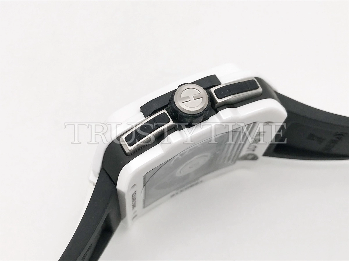 Копия часов Hublot Square Bang Unico White Ceramic 821.HX.0170.RX