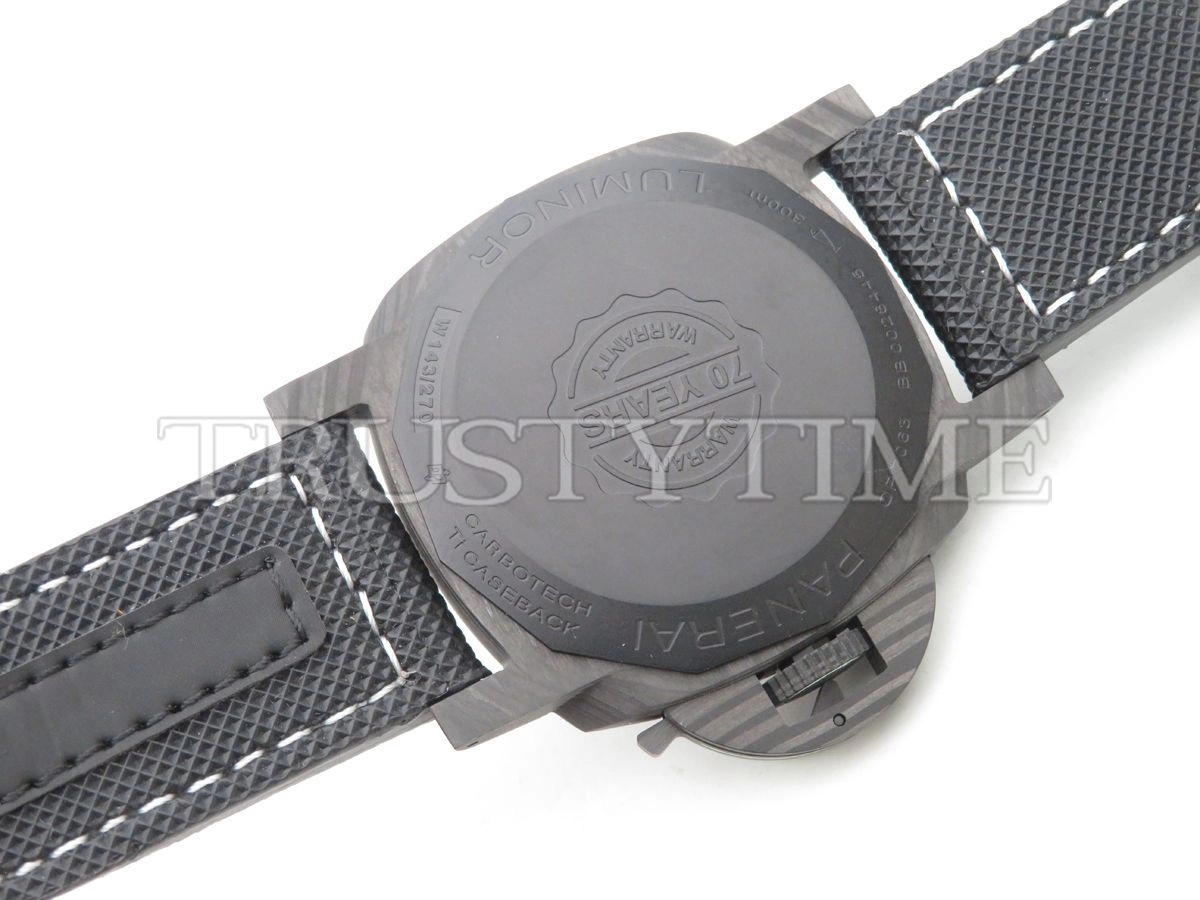 Копия часов Panerai Luminor 1950 3 Days Carbotech 44mm PAM01118