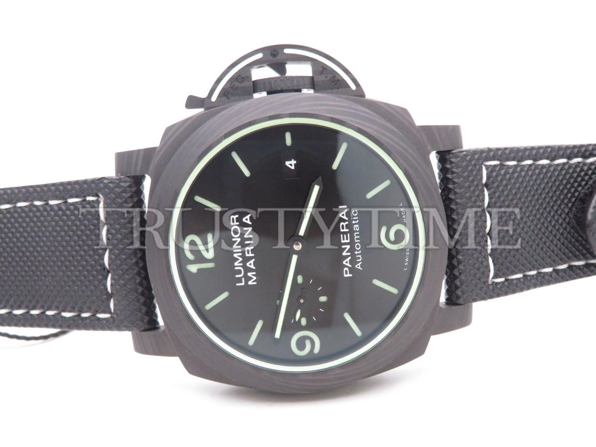 Копия часов Panerai Luminor 1950 3 Days Carbotech 44mm PAM01118