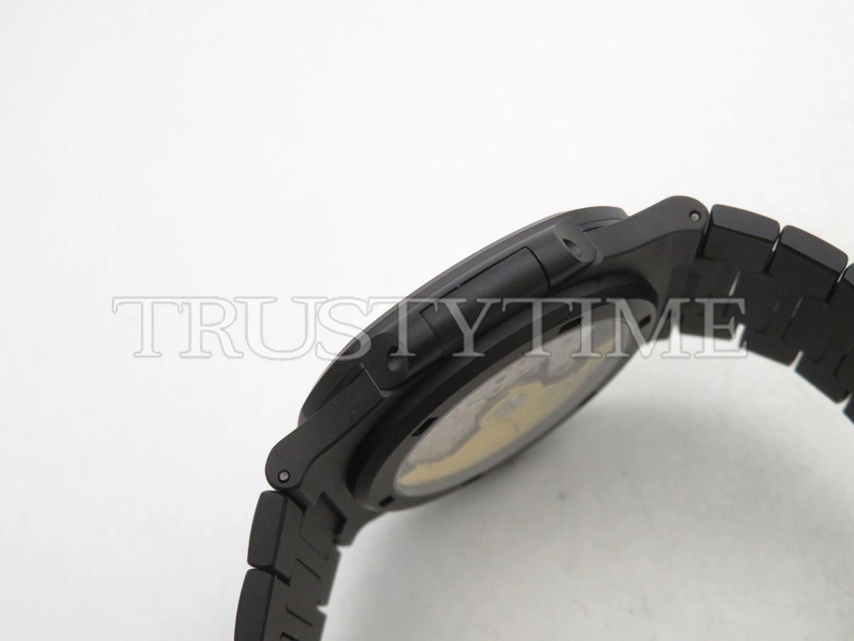 Копия часов Patek Philippe Nautilus MAD Paris Custom 40mm 5711