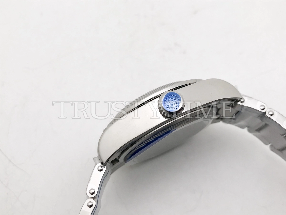 Копия часов Tudor Heritage Black Bay Pro GMT 39mm M79470-0001