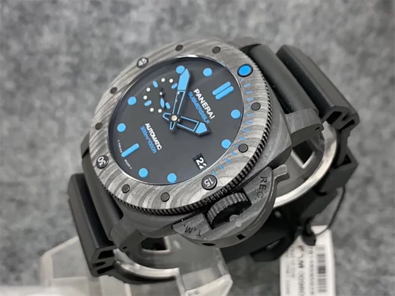Реплика часов Panerai Submersible Carbotech PAM960