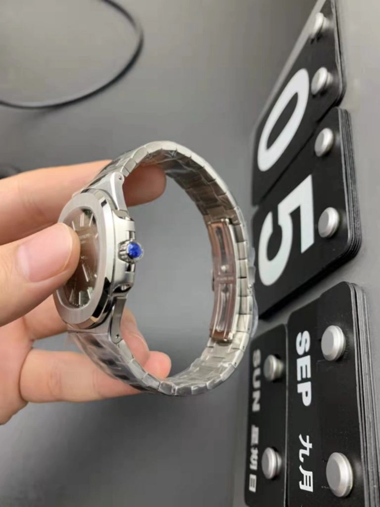 Реплика Patek Philippe Green Nautilus 5711